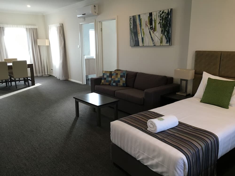 Best Western Plus Bolton on the Park