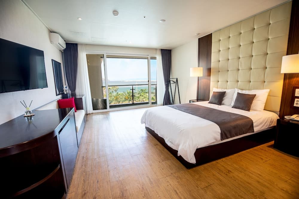 The Four Graces Resort