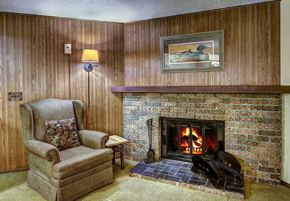 Lake Forest Resort & Club