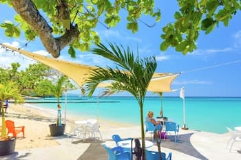 Kaz Kreol Beach Lodge & Wellness Retreat