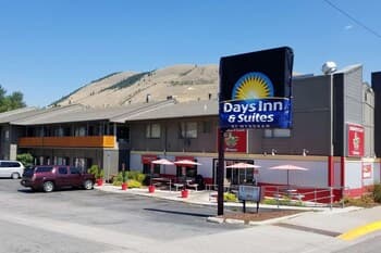 Days Inn and Suites by Wyndham Downtown Missoula-University