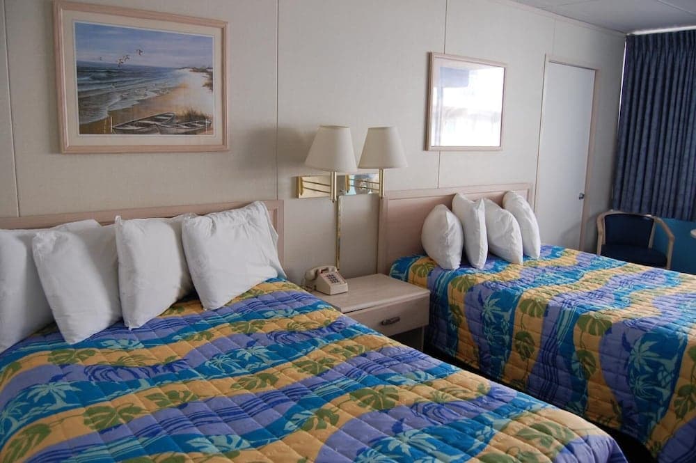 Thunderbird Beach Motel