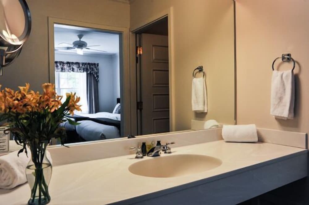 The Bethel Resort & Suites