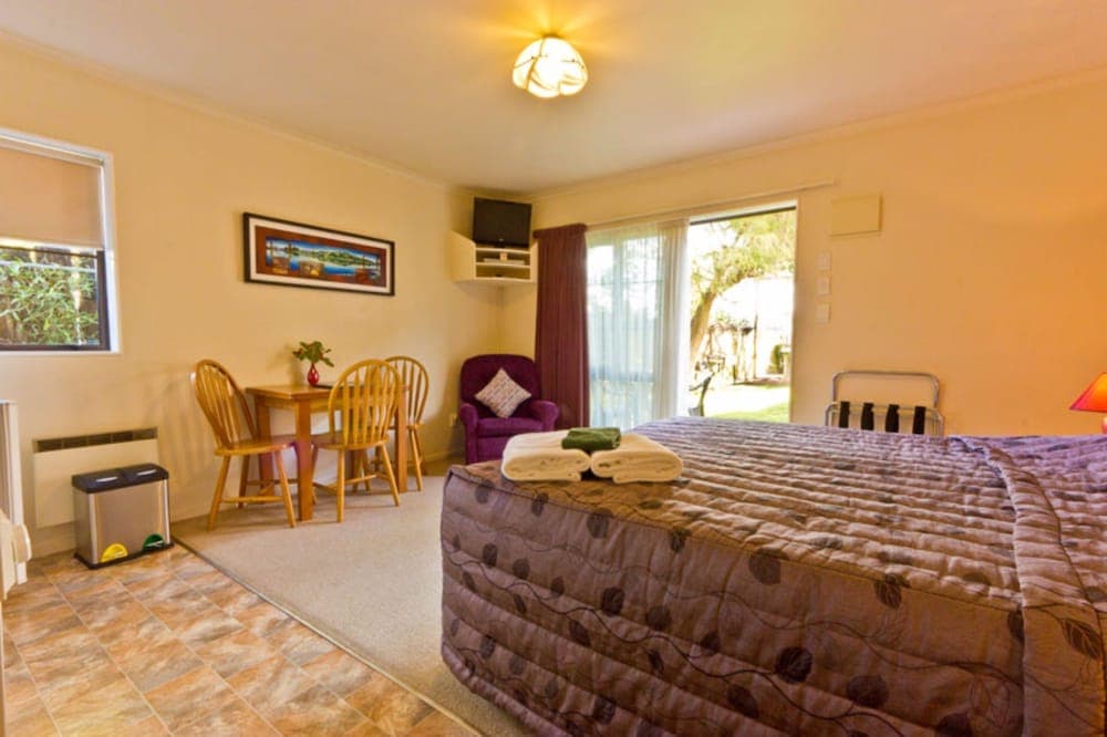 Arrow Motel Apartments