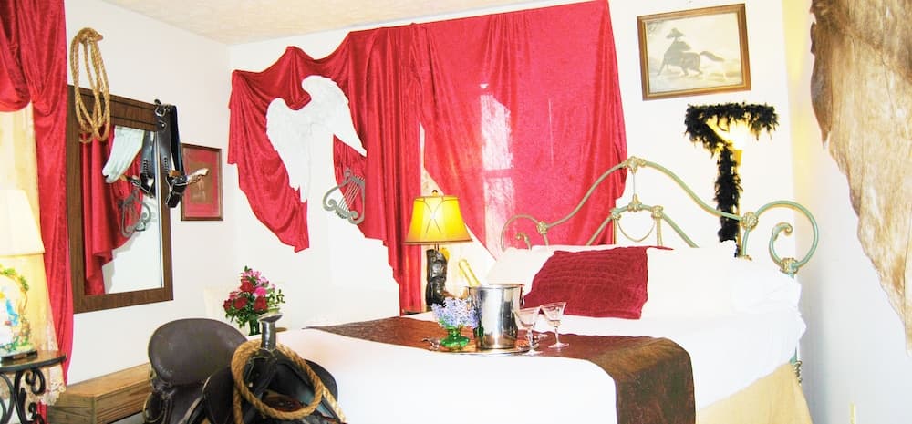 Pandora's Forest - Adults Only