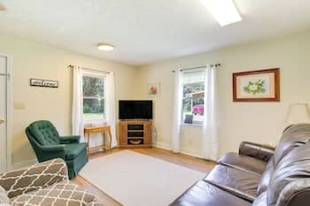 Tennessee Farm Vacation Rental w/ Game Room!