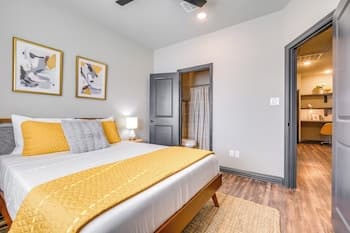 Newly Built 'corner Hideaway' 3 Mi to Texas A & M