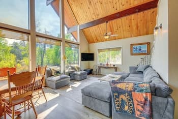 < 2 Mi to Dtwn: Prescott Cabin w/ Furnished Deck