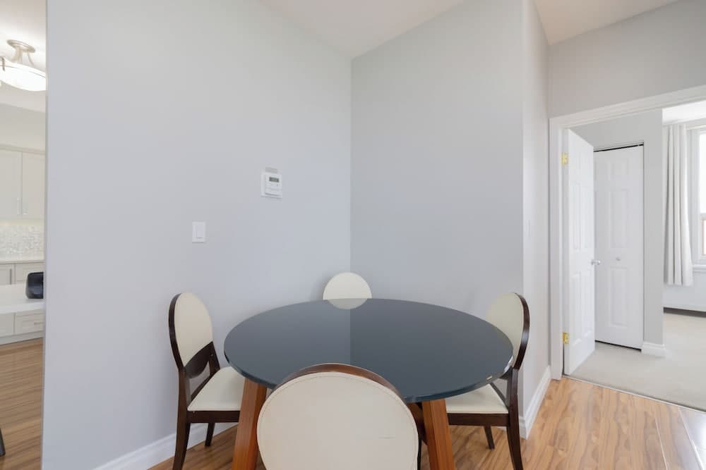 Obasa Suites At The Hamilton