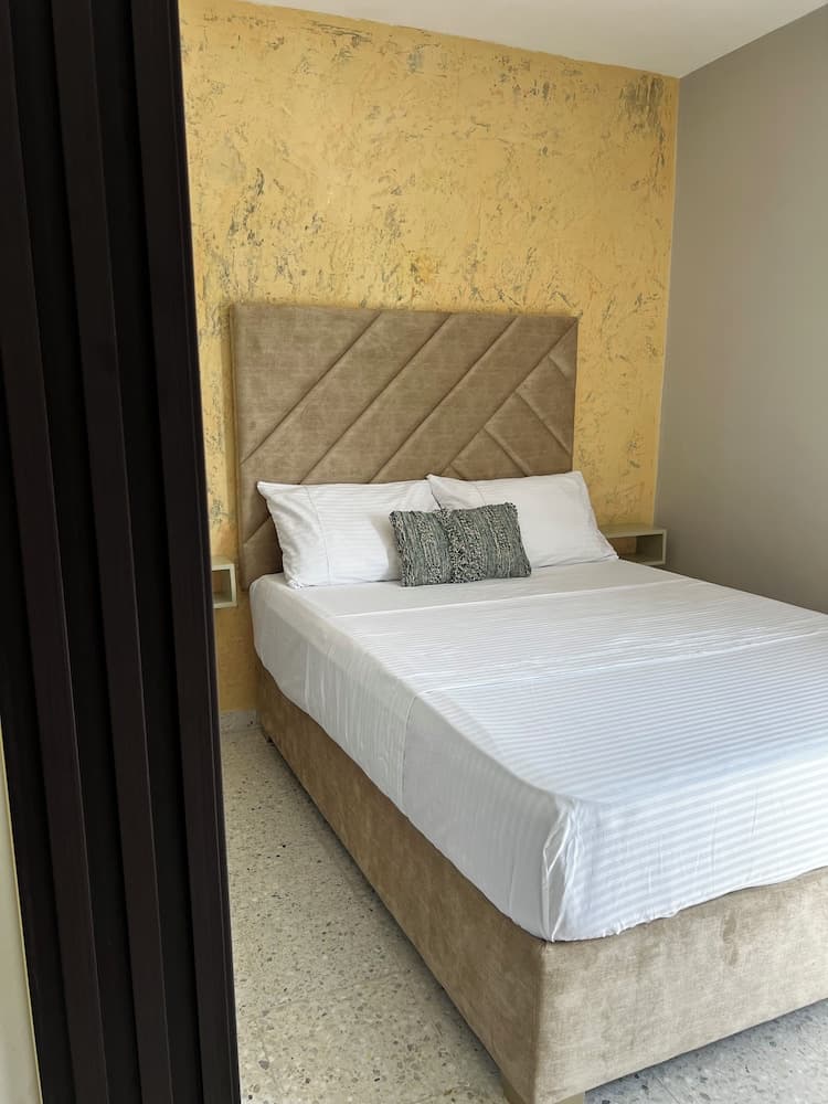 LA CANDELARIA ROOM HOUSE