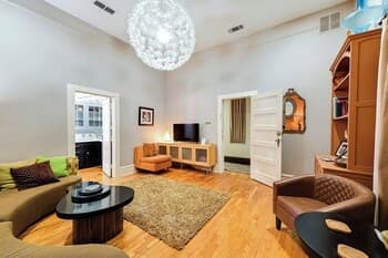 Historic Decatur Apt w/ City Square Views