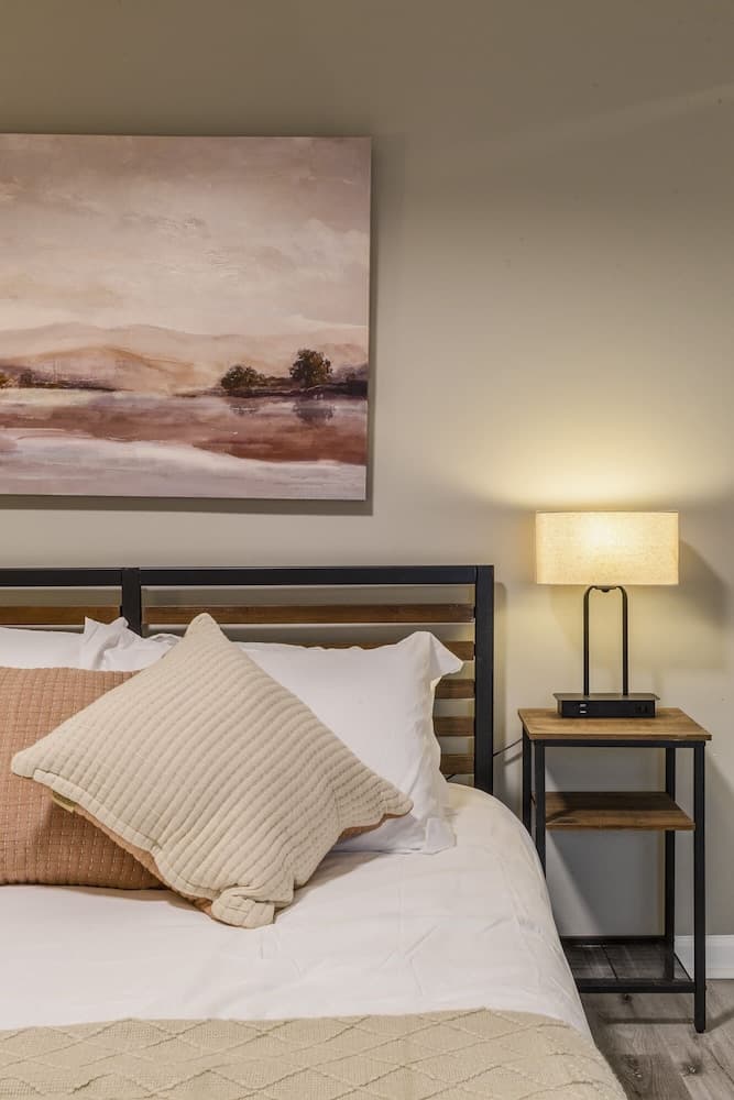 Newly renovated 4BR CozySuites