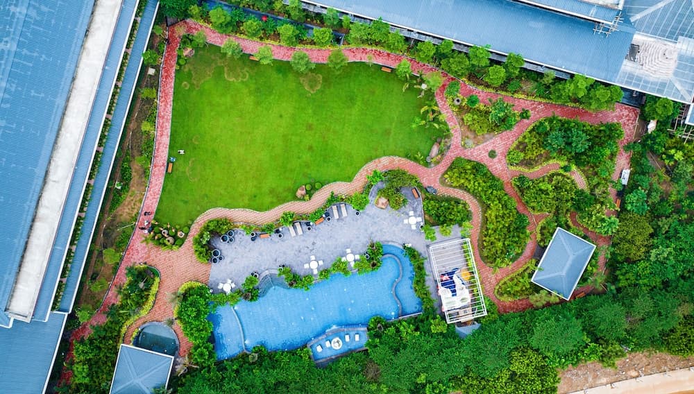 Mayfair Oasis Resort & Convention