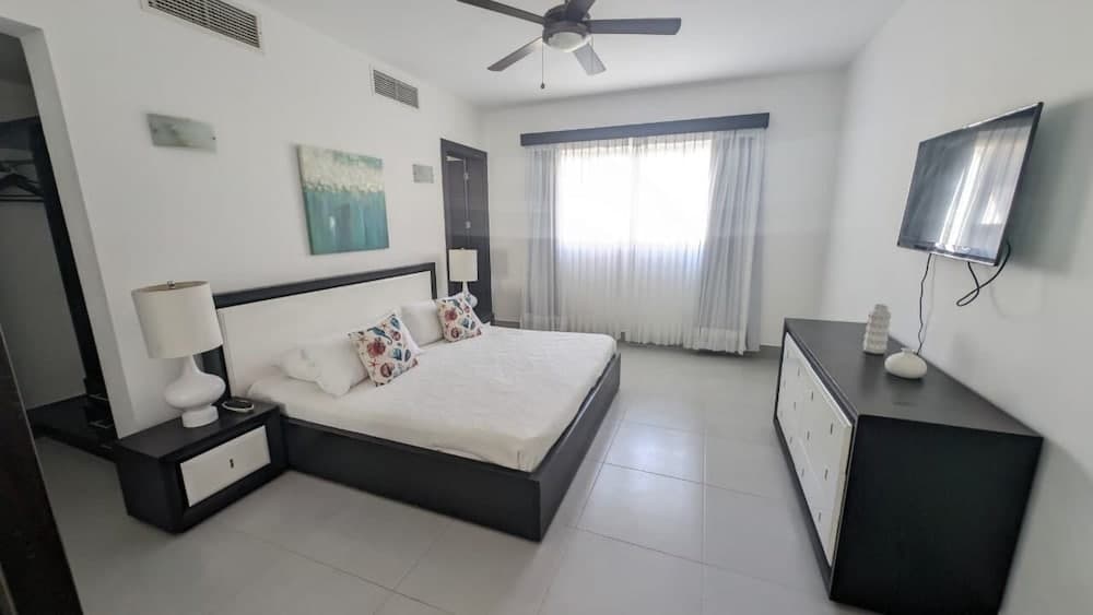 Peninsula Esmeralda Luxury Hotel & Villas