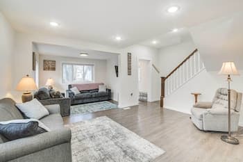 Updated Home < 1 Mi to Downtown Fargo!