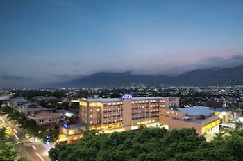 Aston Palu Hotel & Conference Center