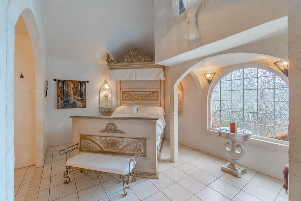 The Cottage and Castle