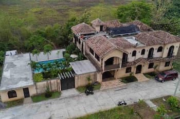 Remarkable 4-bed Villa in Retalhuleu, Guatemala