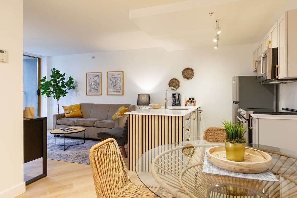 Private Residences at the Cascade Lodge