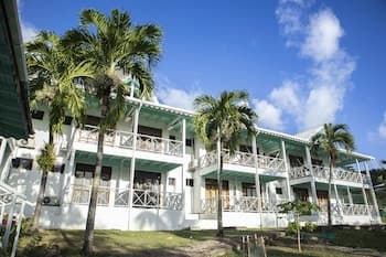 South West Bay Cabañas