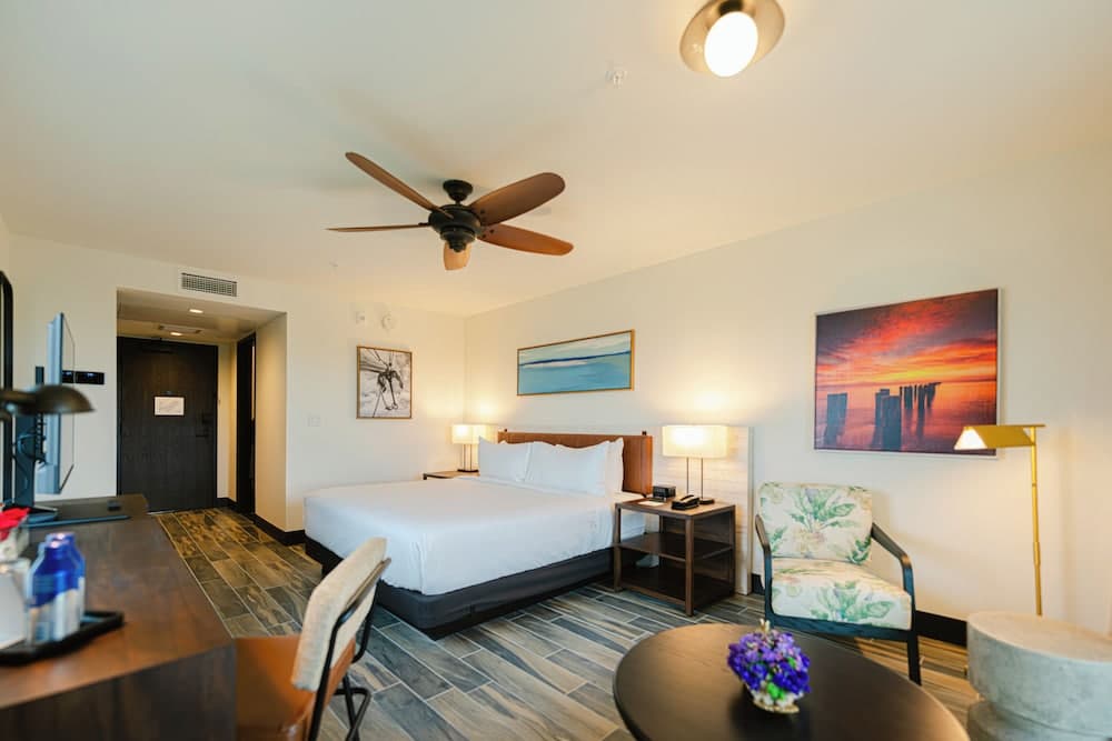 The Perry Hotel Naples