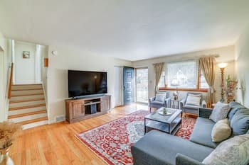 New York Abode: 2 Mi to Binghamton University!