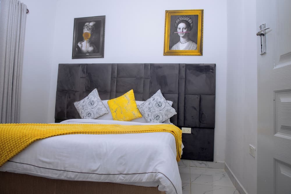 Luxury 2 Bed Self Catering Apartment in Masvingo