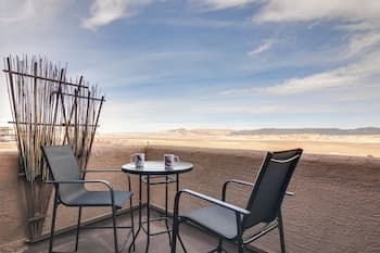 Lake Powell Views: Adobe Townhome w/ Patio