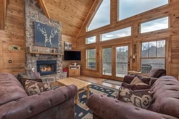 Cabin w/ Mountain Views, Hot Tub & Game Room!