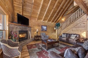 Cozy Log Cabin w/ Hot Tub & Game Room!