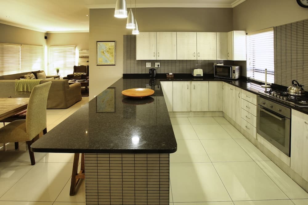 Miss Martilda Langebaan 6-sleeper