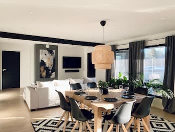 Idyllic Villa Unikko With Jacuzzi And Sauna