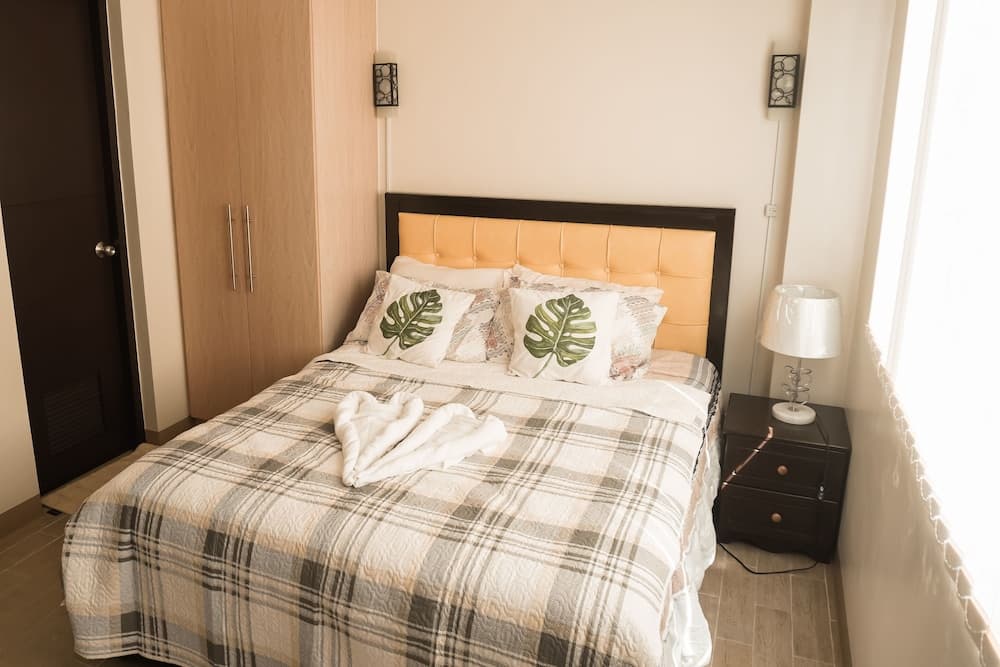 Comfy Studio UnitM OneMadison35