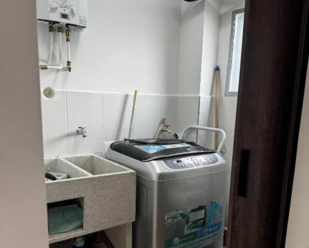 Espectacular apto via termales