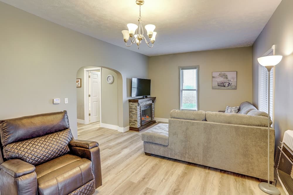 Peaceful Shiloh Home w/ Deck & Fishing Pond Access