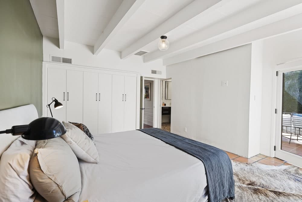 Charming Spanish Colonial A Chic Retreat for 4!