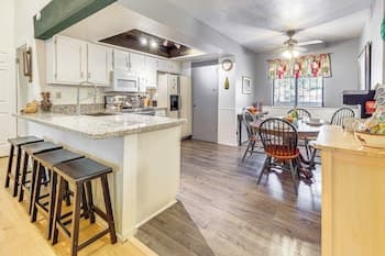 Hike & Golf: Family Home w/ Balcony in Pinetop!