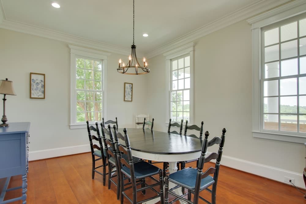 Spacious Rural Getaway in Lexington w/ Deck!