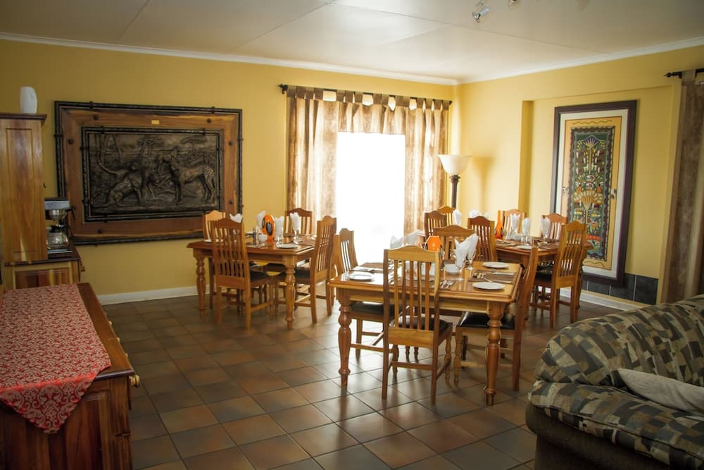 26 On Chamberlain Guest House