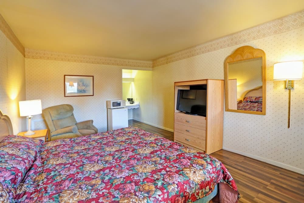 Hotel O Relax Inn Lewisburg near I-64