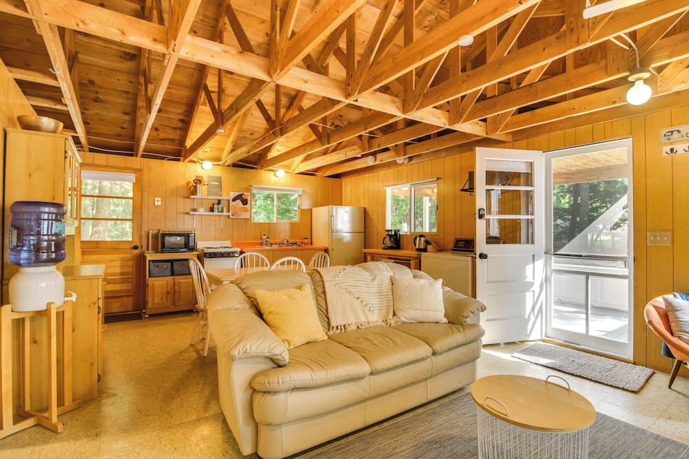 Private Dock on Messalonskee Lake: Cozy Cottage!