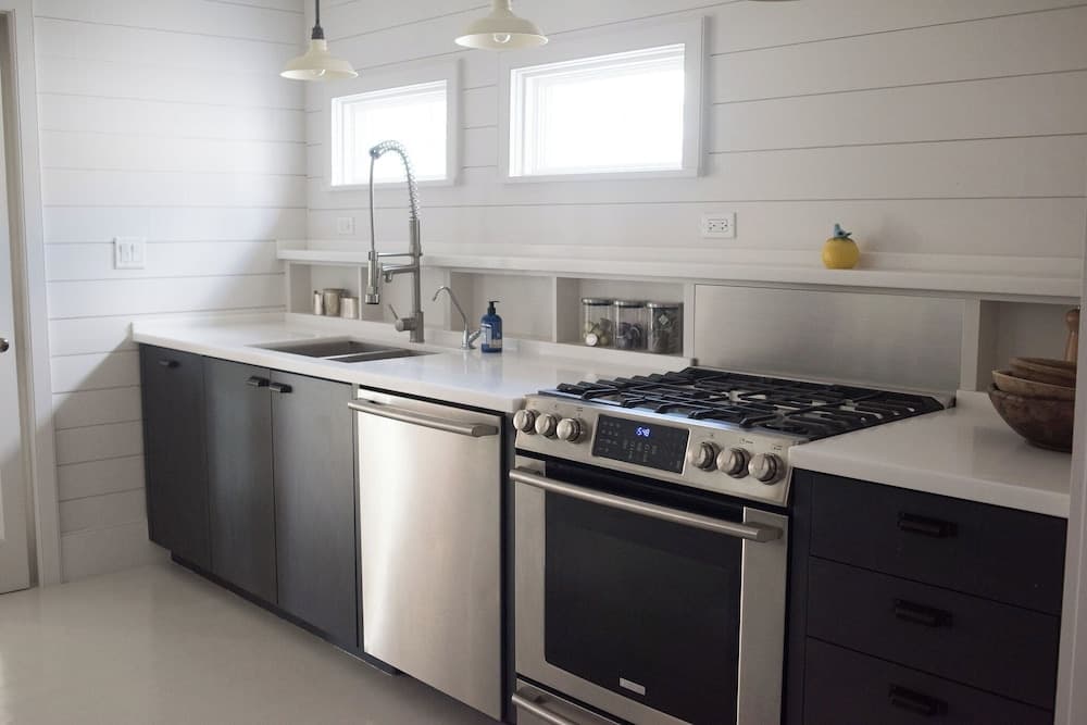 Beachfront Bliss: Luxury Dunmore Town Home With Pool