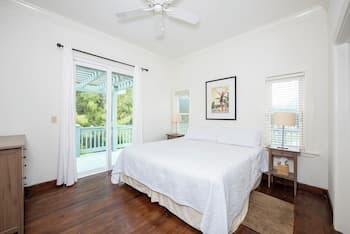 Seaside Escape: Private Beachfront Villa With Infinity Pool