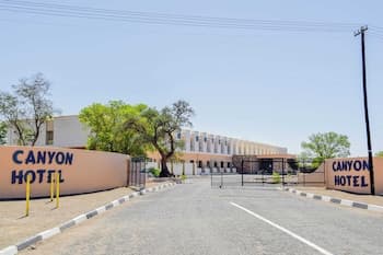 Canyon Hotel