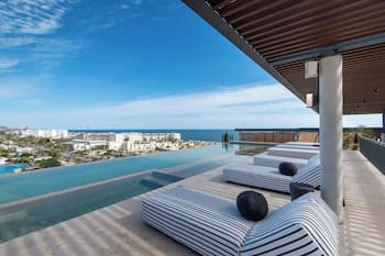 Punto Nima  Luxury Condos