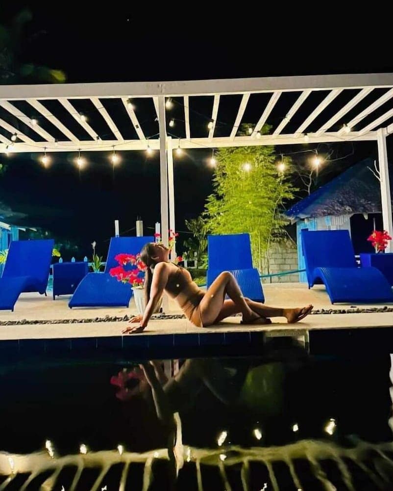 LA GRANDE SHORES Beach Resort