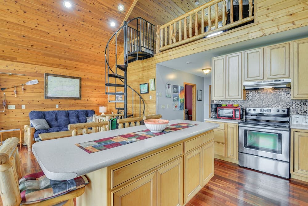 Lakefront Views & Private Yard: Three Mile Bay Gem