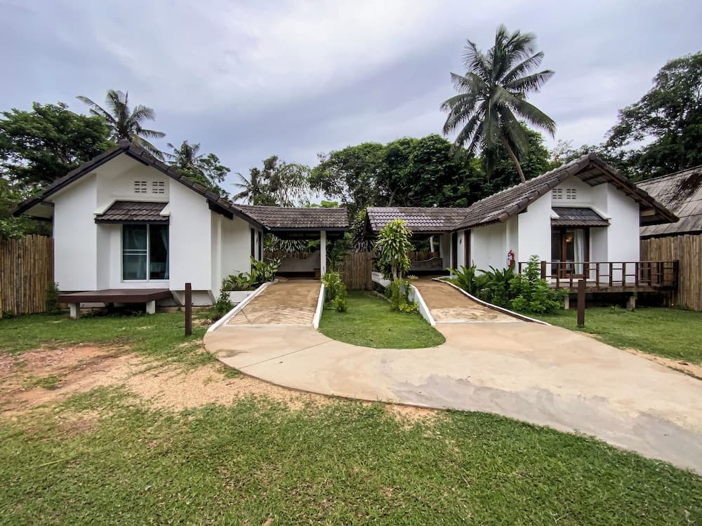 Chumphon Cabana Resort