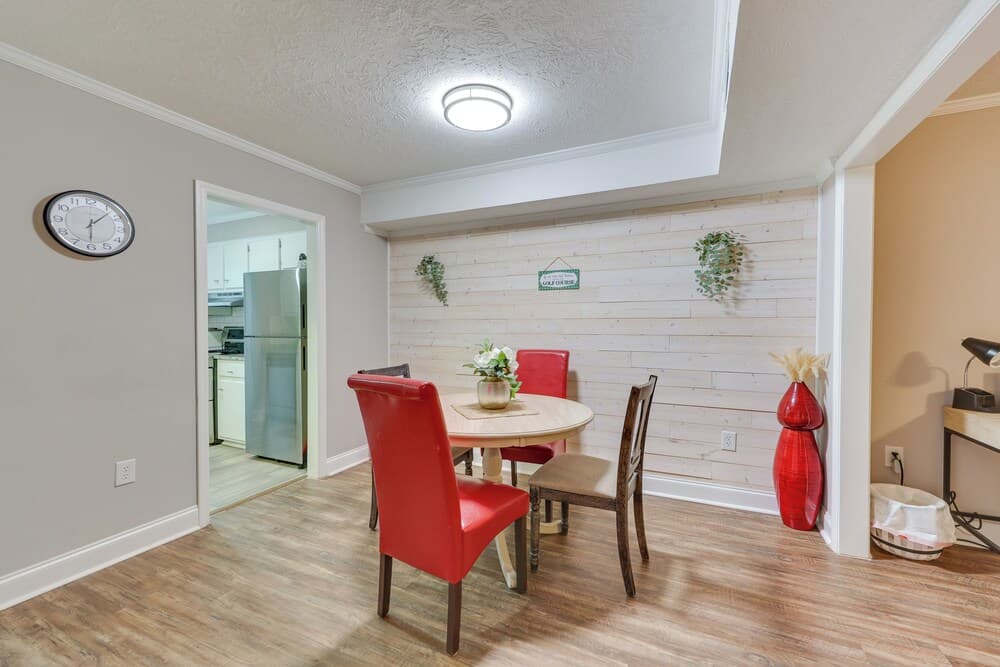 Quaint Augusta Townhome: 3 Mi to the Masters!