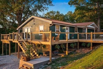 Hot Tub-Firepit-Bunkroom near Crick
